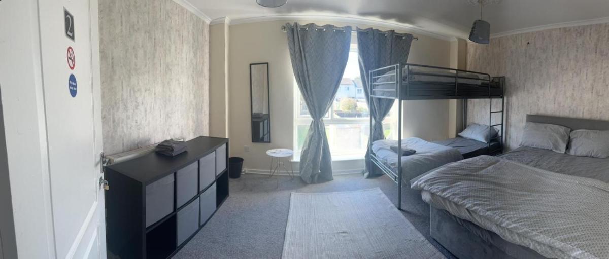 Suitetrails - Essence accommodation Bed and Breakfast Chelmsley Wood Solihull Birmingham Marston Green HS2