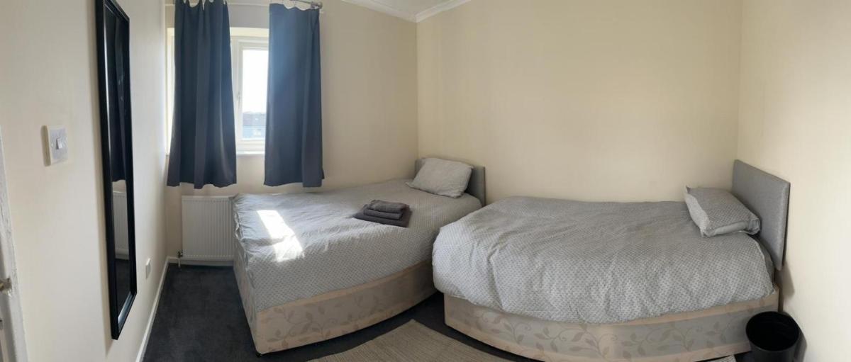 Suitetrails - Essence accommodation Bed and Breakfast Chelmsley Wood Solihull Birmingham Marston Green HS2