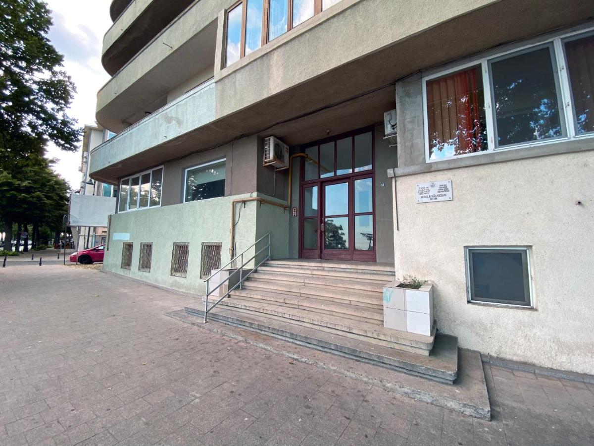 Lovely studio next to Casino - Housity