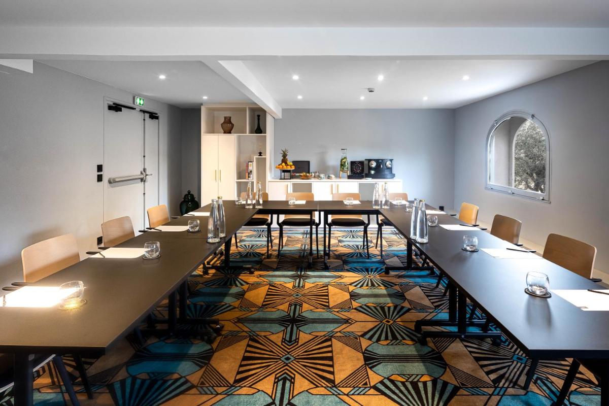 Coin salon dans l'établissement The 1932 Hotel & Spa Cap d'Antibes - MGallery Collection