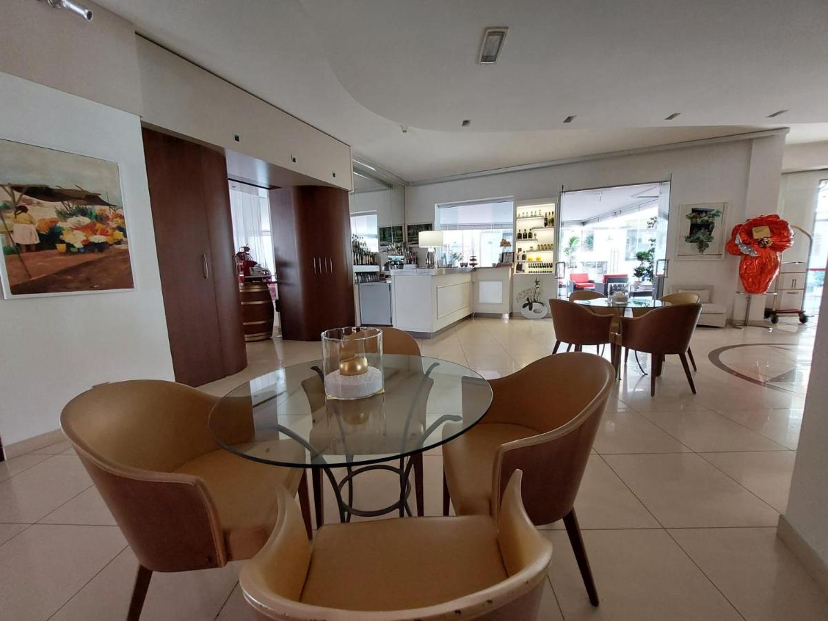 Hotel Aida - Housity