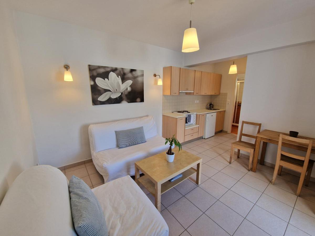 Suitetrails - Karaoulanis Apartments