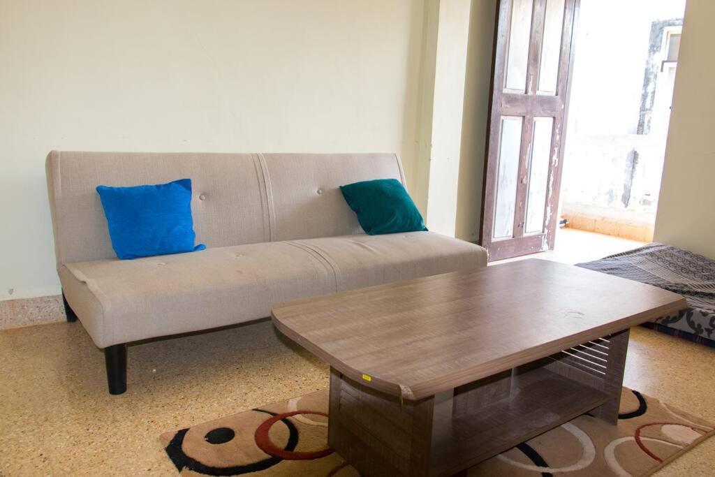 Stay at Colva Beach - Housity