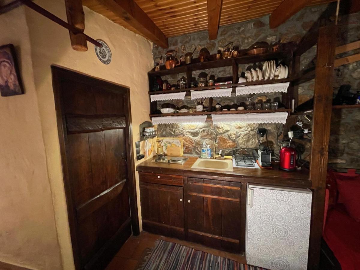 Agoriani Art Studio - Sweet little cottage - Housity
