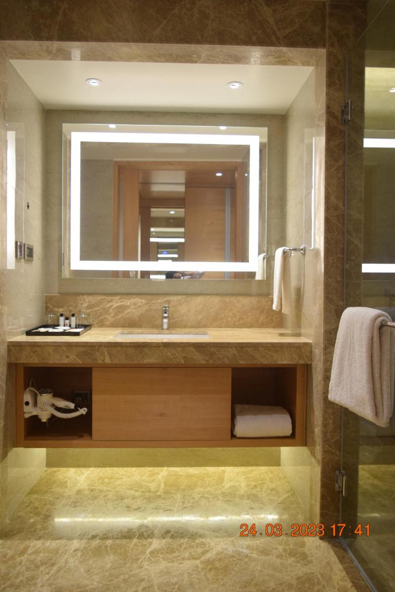 SRM Hotel Maraimalai Nagar Chennai - Housity