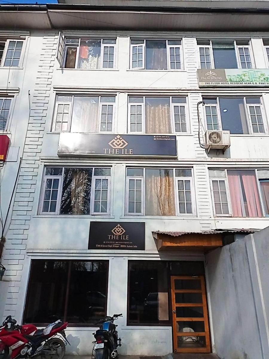 The Ile - Housity