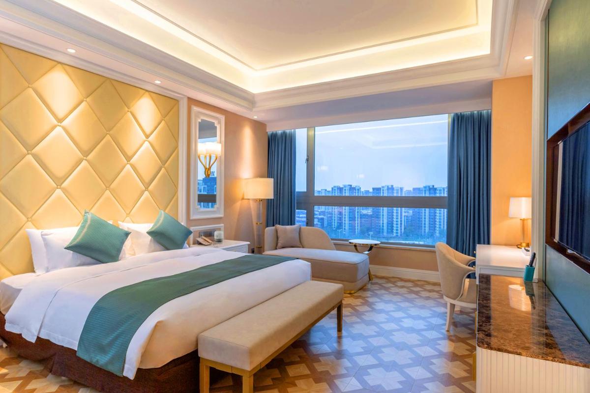 Wuhu Suning Universal Hotel - Housity
