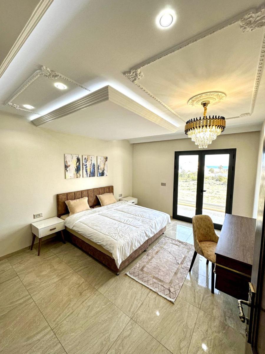 Luxury 3 Bedrooms apartment Sea View, Central AC, WiFi - Housity