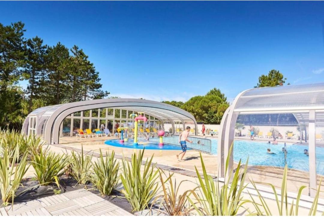 Camping 4 étoiles Le bois dormant - Housity