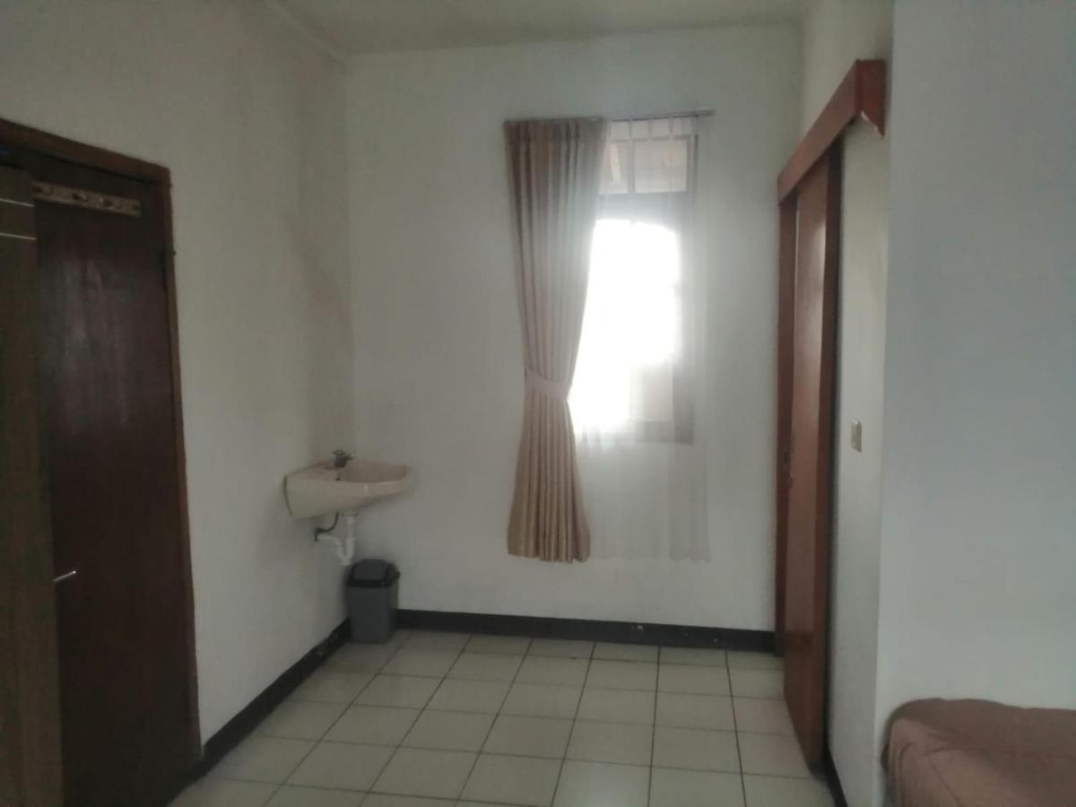 Rumah Syariah Bugenvil - Housity