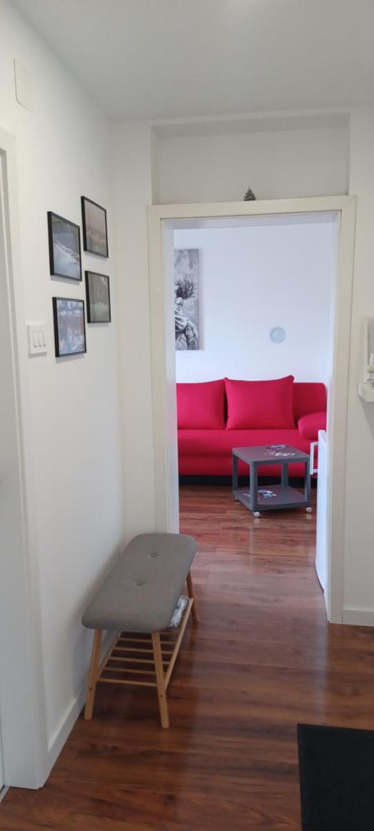 FOUR PEARLS - Housity