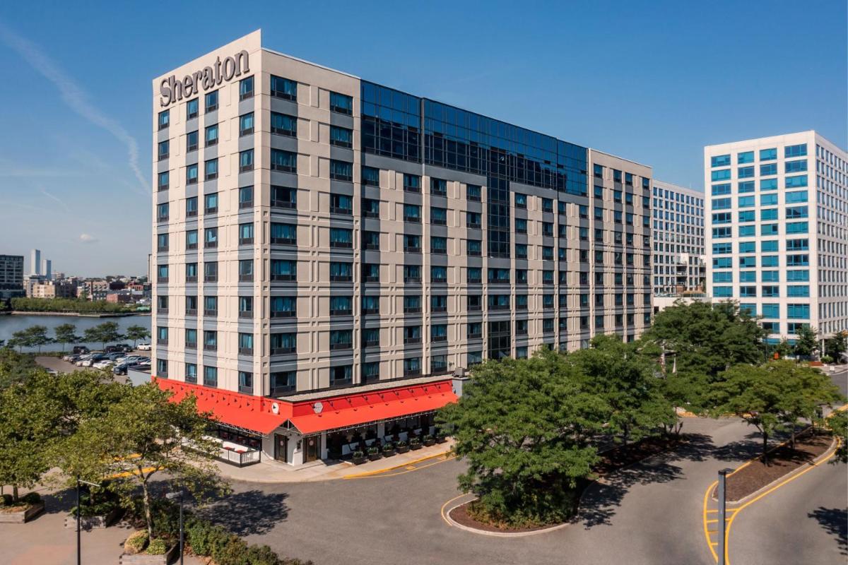 Sheraton Lincoln Harbor Hotel - Housity