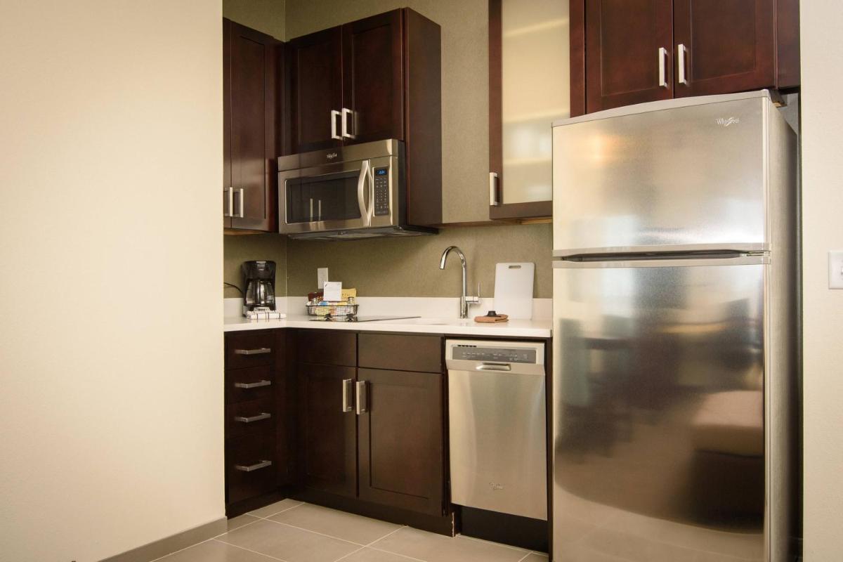 Residence Inn by Marriott Cleveland Avon at The Emerald Event Center - Housity