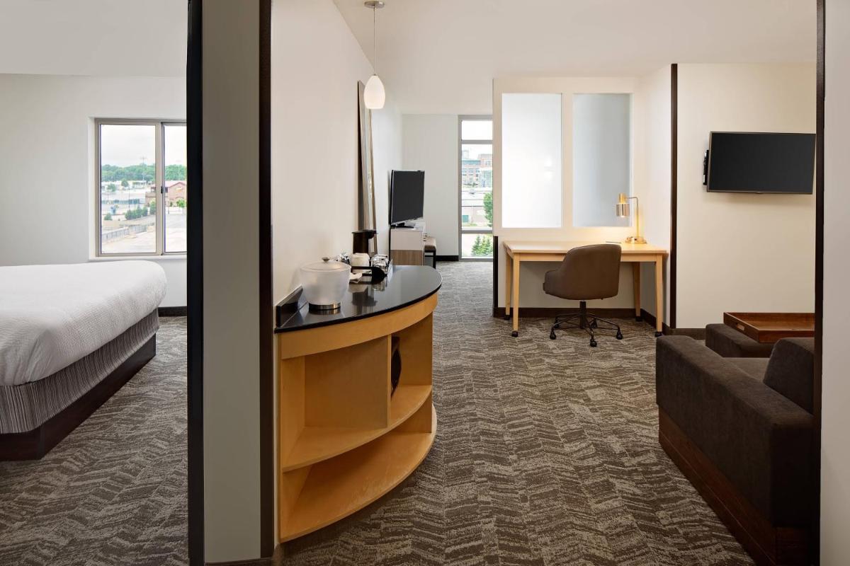 SpringHill Suites by Marriott Green Bay - Housity