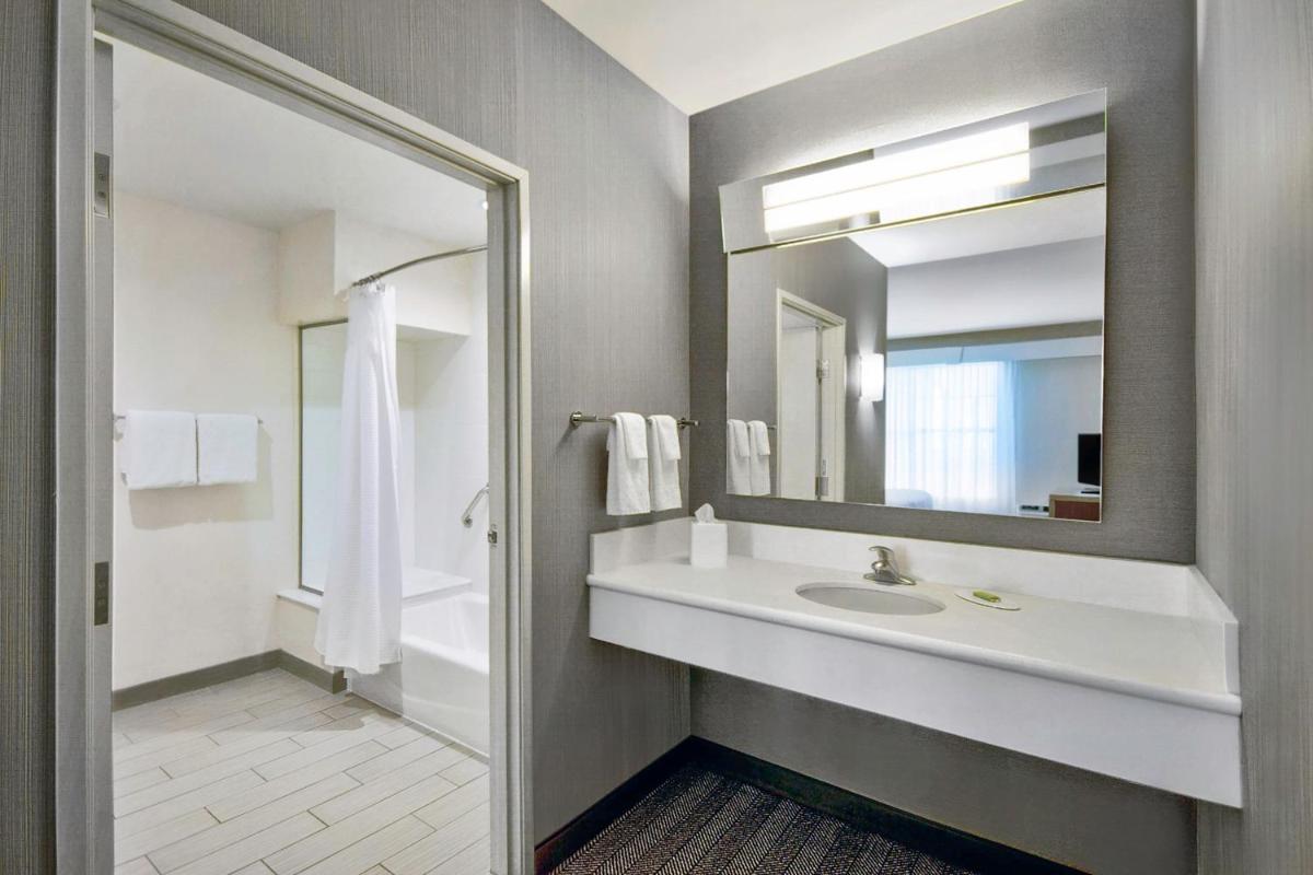 Courtyard by Marriott Nashville Green Hills - Housity