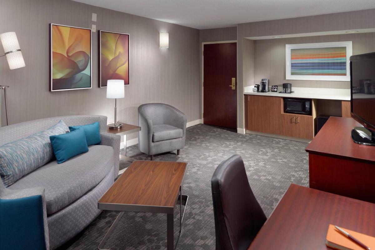 Courtyard by Marriott Atlanta Alpharetta - Housity