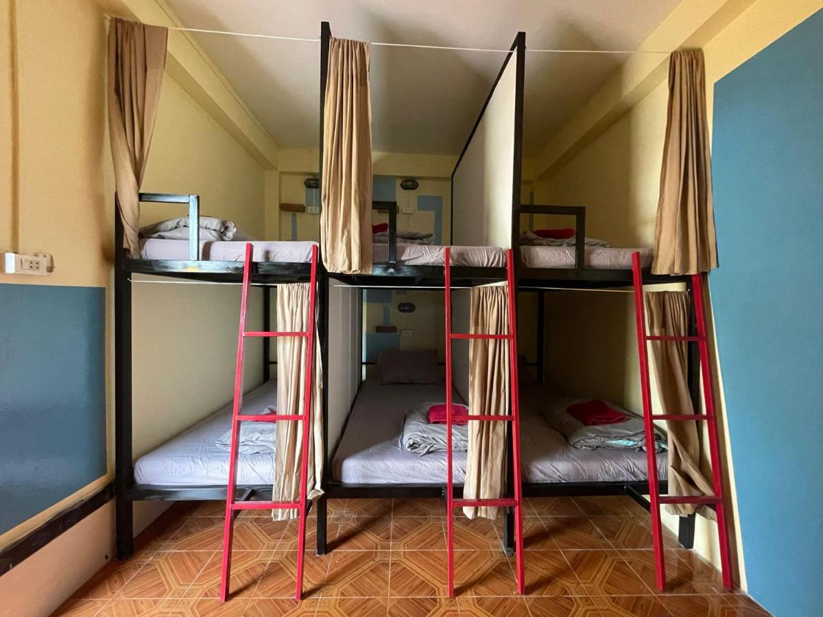 Suitetrails - Over the Moon hostel