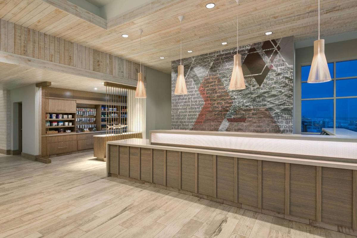 SpringHill Suites by Marriott Panama City Beach Beachfront - Housity