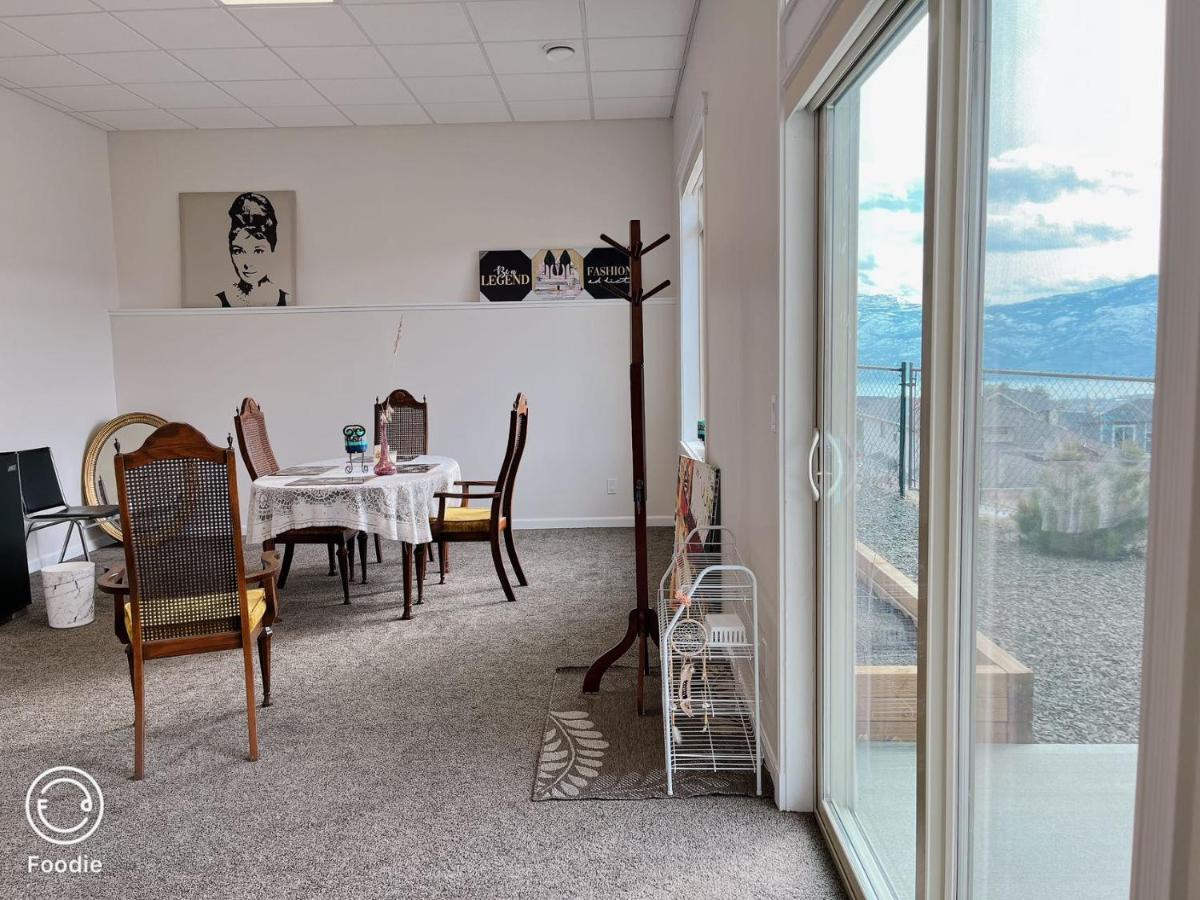 Peaceful and Spacious Lake View - Housity