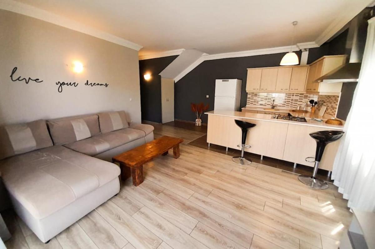 Flat with Balcony near Beach in Bozburun - Housity
