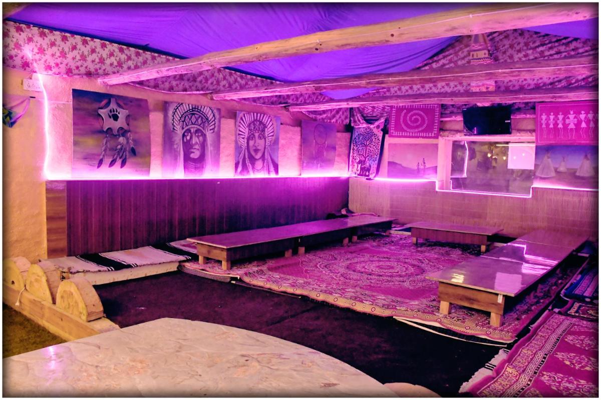 Apple Retreat Resort - Housity