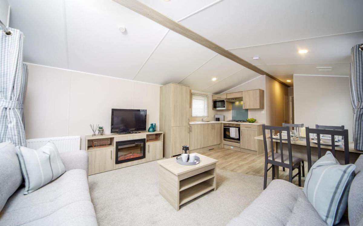 Llanrhidian Holiday Park - Housity