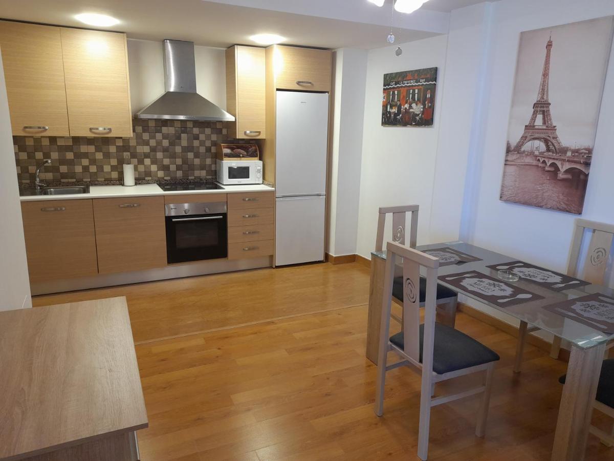 1F, Aire Acondic, 80m2, 2 dormitorios, 4 huéspedes, WIFI GRATIS - Housity