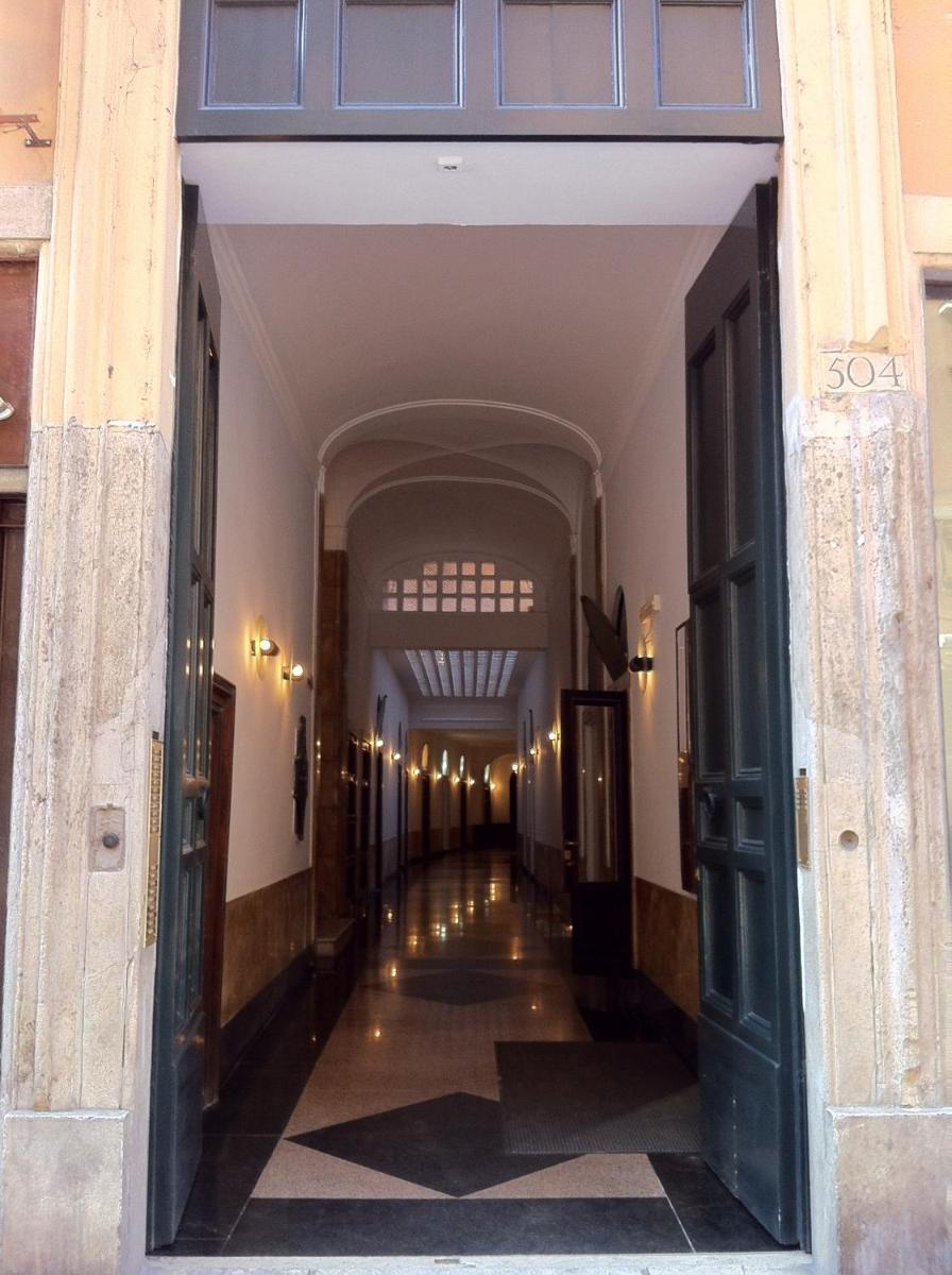 Lata Luxury Rooms - Housity