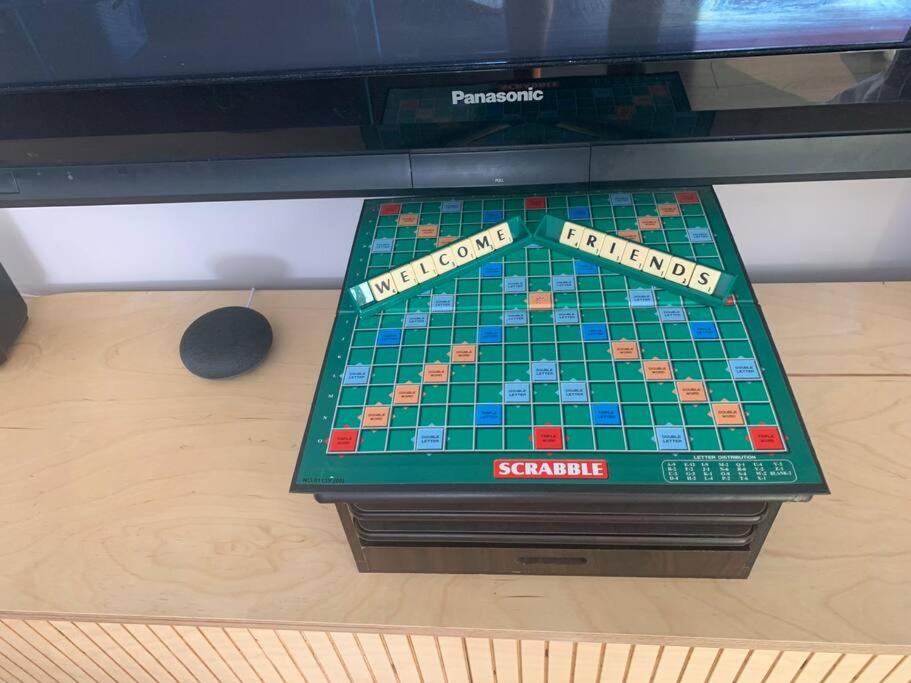Newly refurbished Unique Apartment Cheltenham - Housity