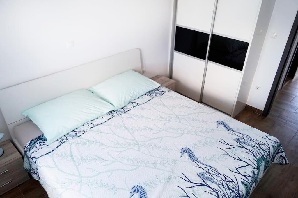 Apartment Tomislav Pakoštane - Housity