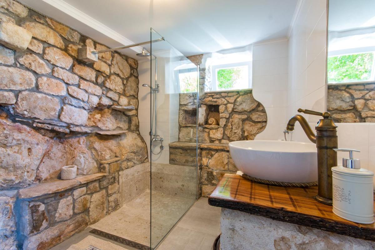 Retro apartment on island Mljet - Housity