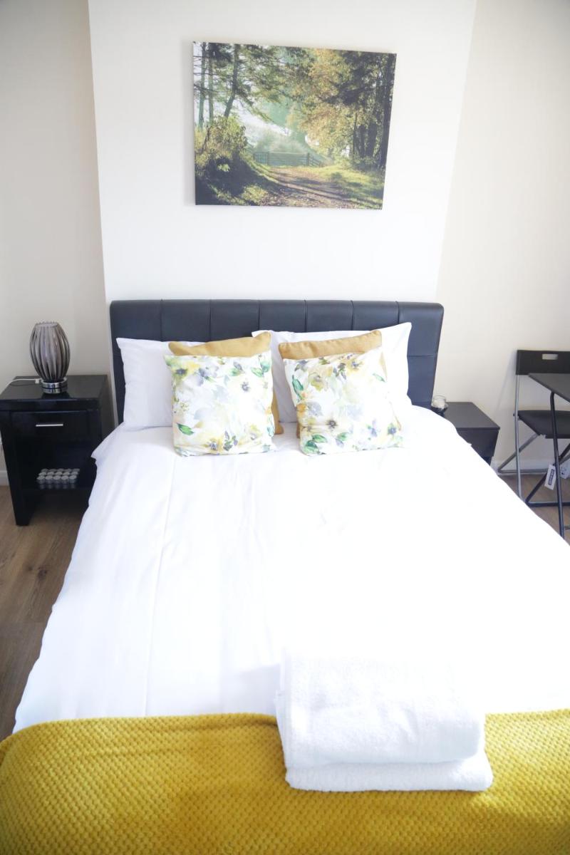 Canning Town Warms Cozy One Bedroom Apartment - Housity