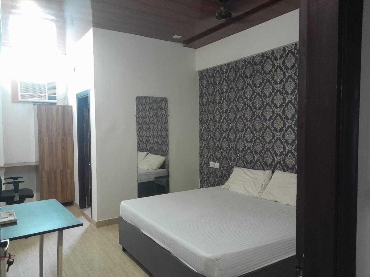 Suitetrails - OYO Hotel Shubkamna