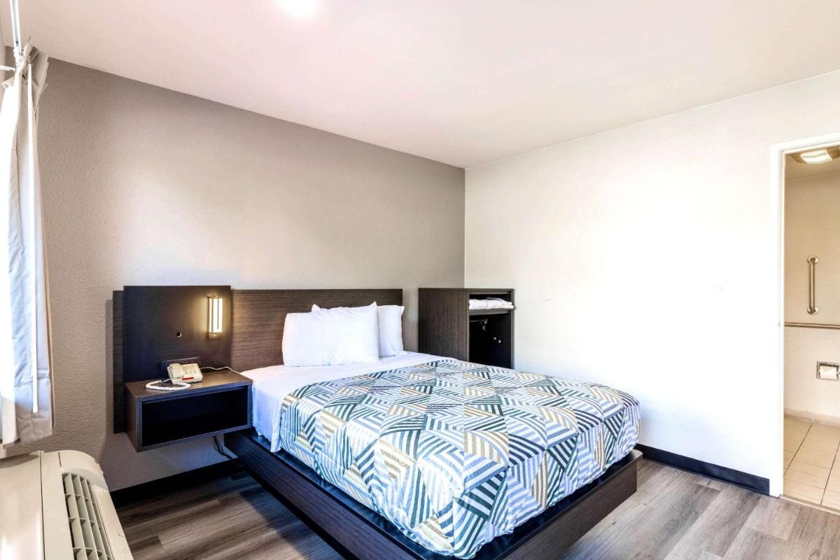 Motel 6-Carlsbad, CA - East Near LEGOLAND - Housity