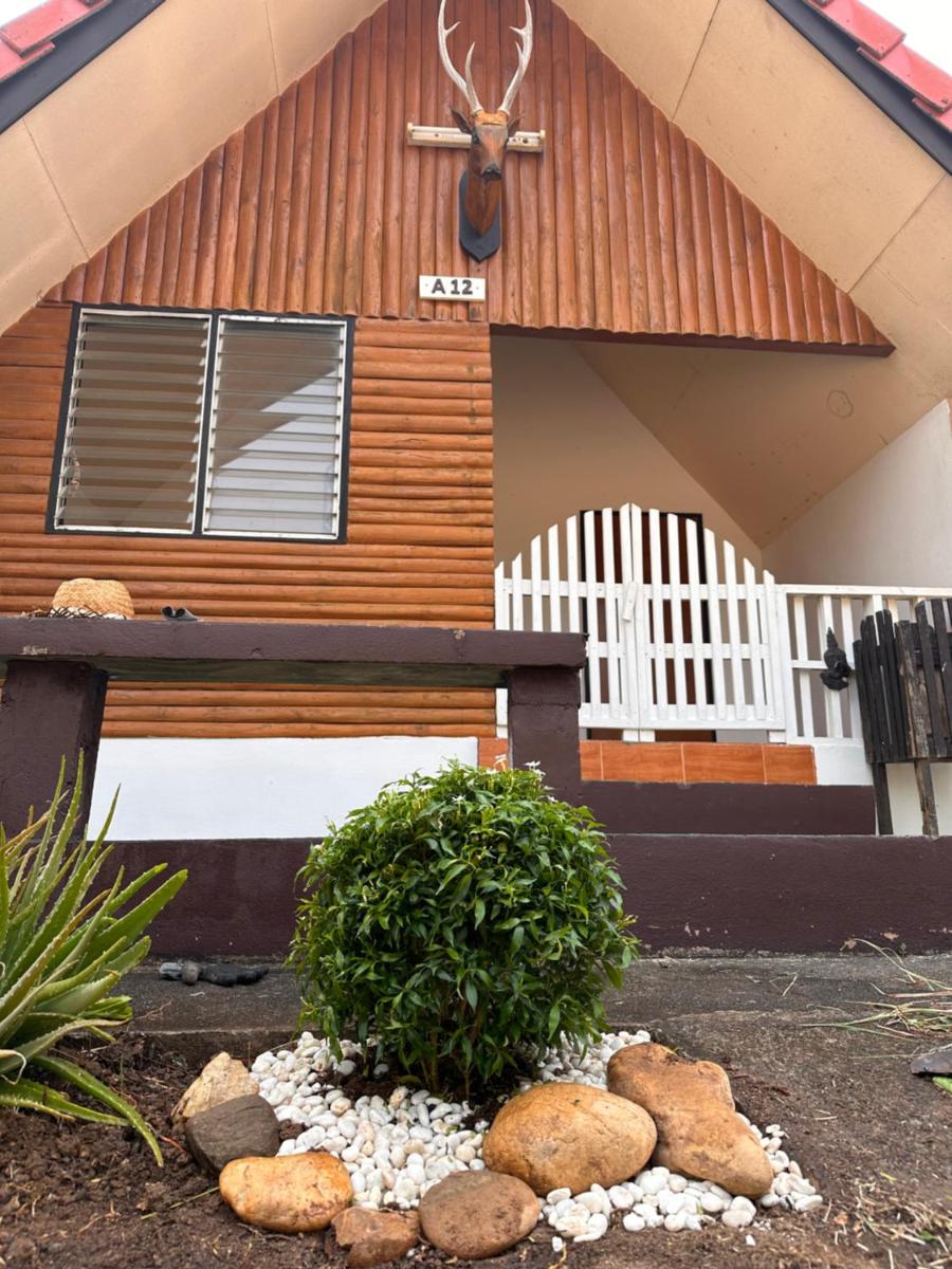 Mae Chaem Hotel and Resort - Housity
