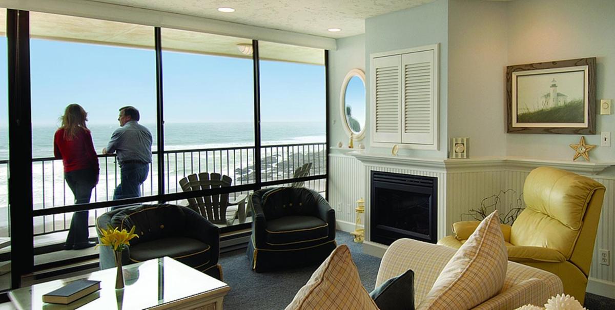 Inn at Spanish Head Resort Hotel - Housity