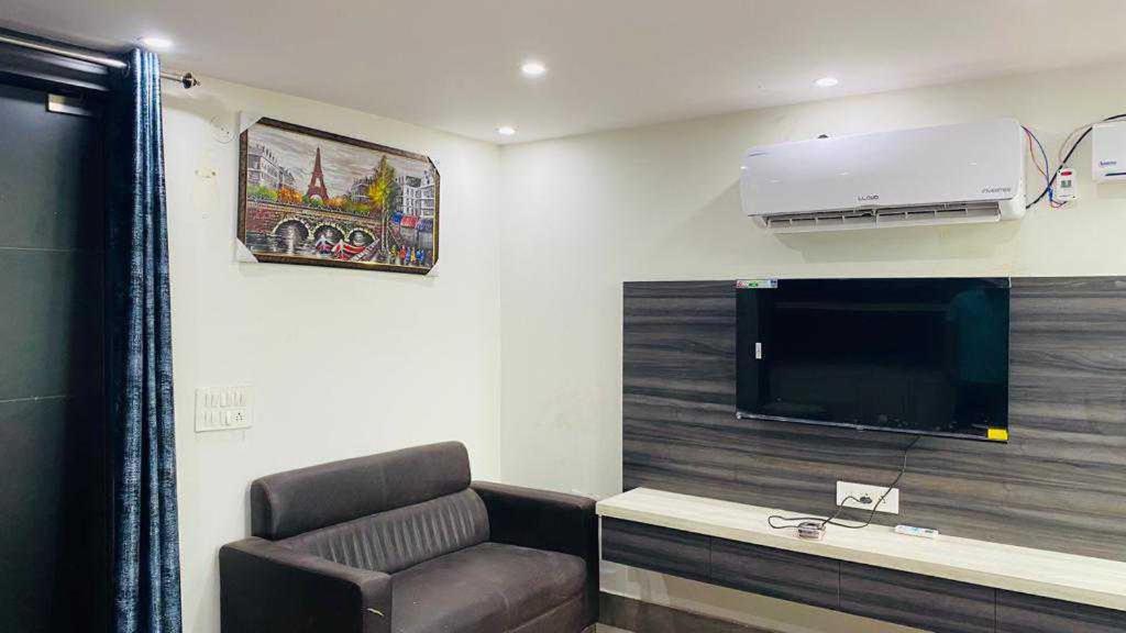 Hotel O Anjani - Housity