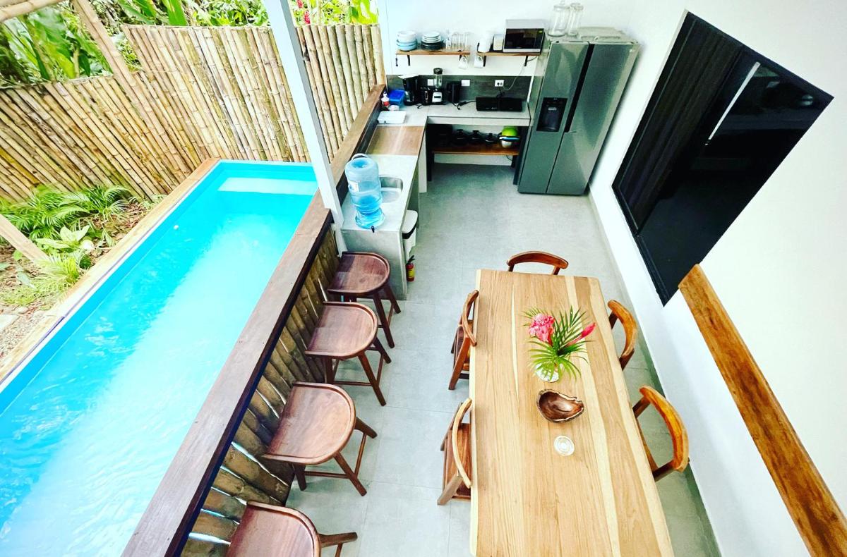 Brand new huge apt with Air Conditioner and a private pool and kitchen - Housity