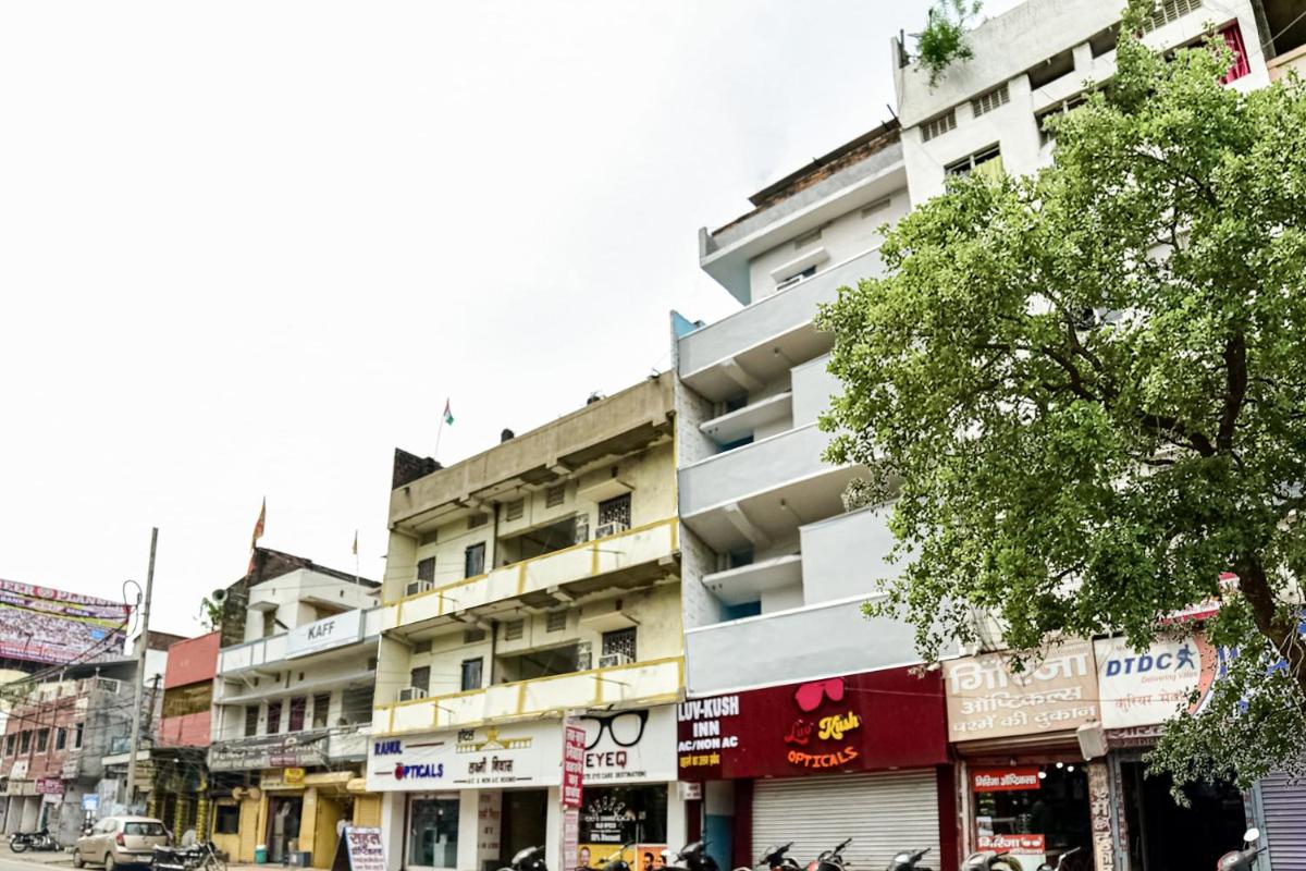 SPOT ON Luv-kush Inn - Housity
