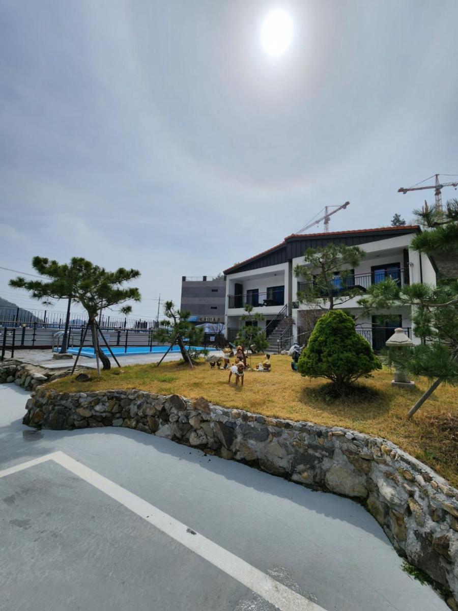 Seolli Resort Pension - Housity