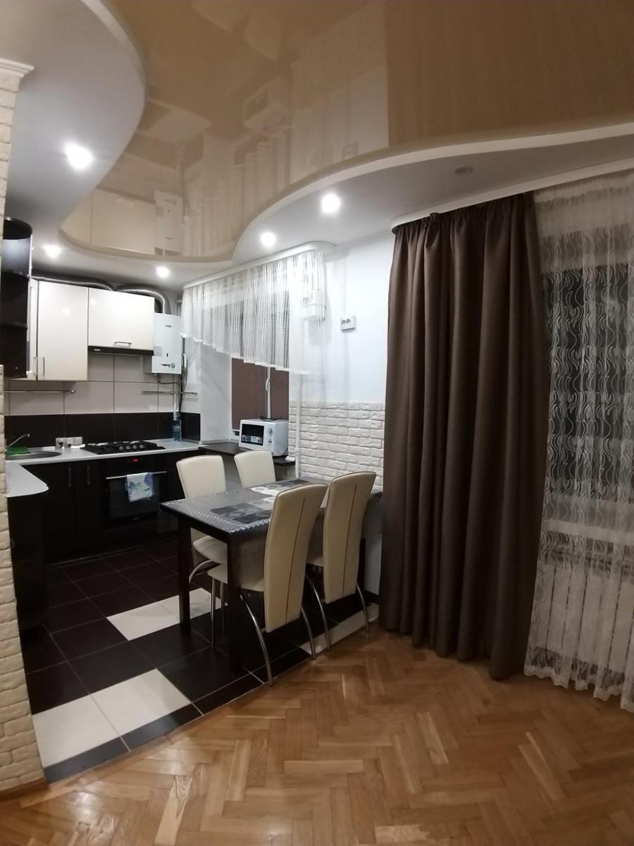 Трикімнатні Апартаменти центр Волі43 - Housity
