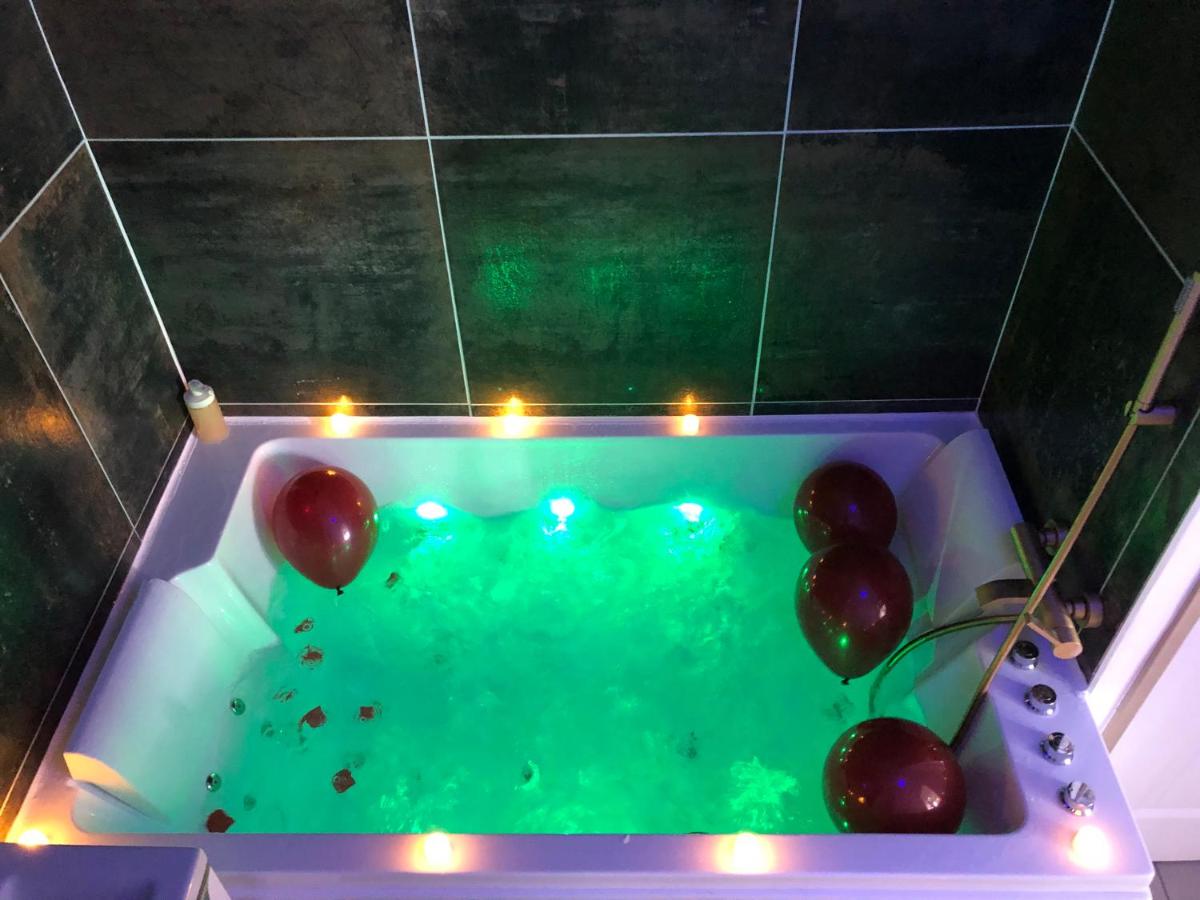 Love room Malt&SPA jacuzzi privatif - Housity