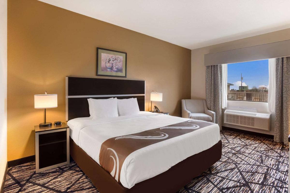Quality Inn & Suites Pearl-Jackson - Housity