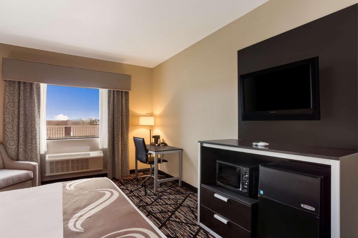 Quality Inn & Suites Pearl-Jackson - Housity