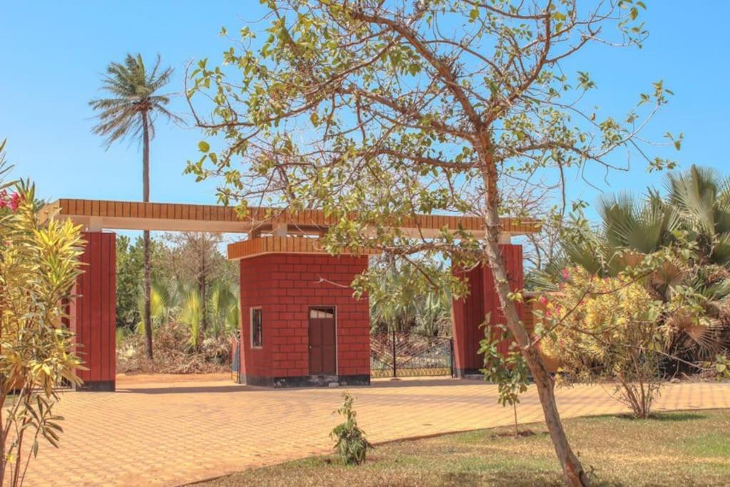 Rosa Parks Villa - Sanyang The Gambia - Housity