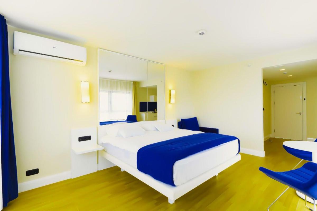 Sea View Aparthotel In Orbi City Batumi - Housity