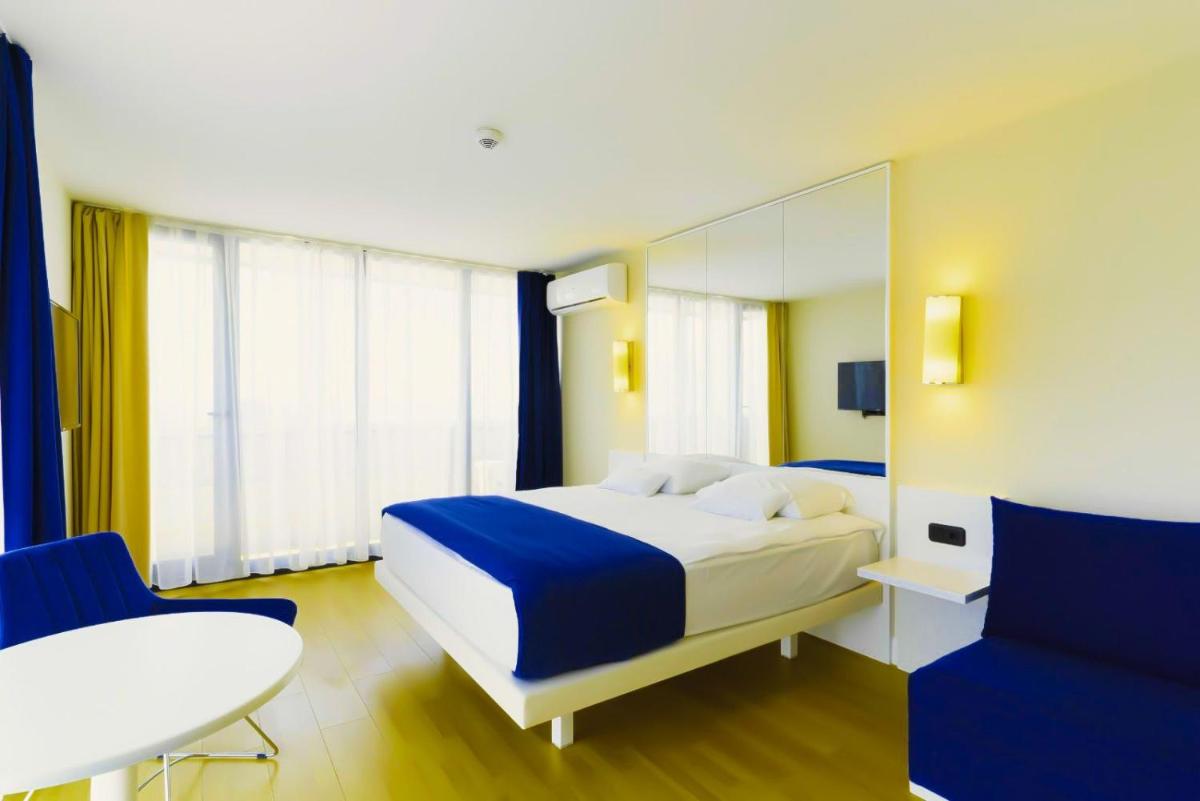 Sea View Aparthotel In Orbi City Batumi - Housity