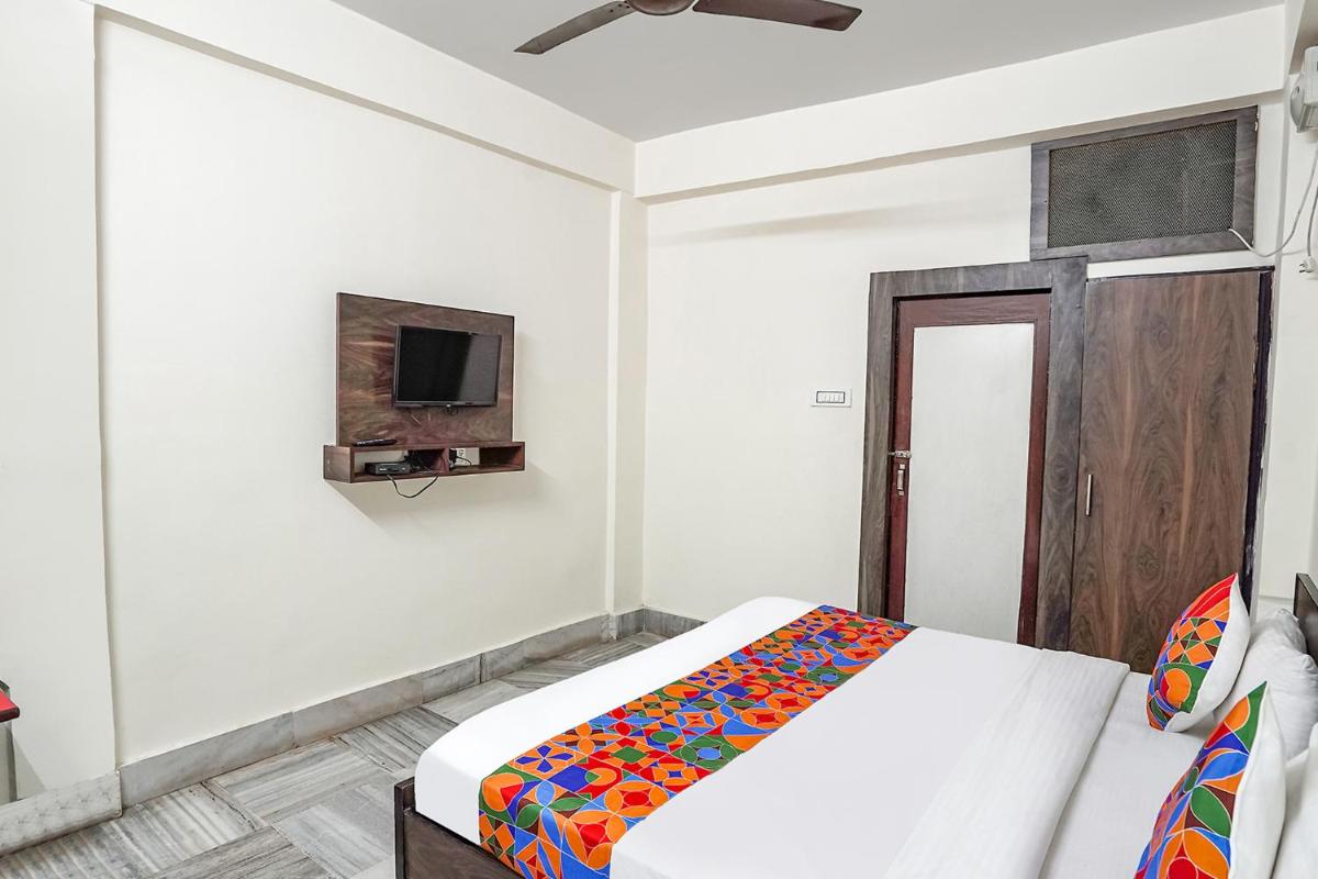 FabHotel New Shanti - Housity