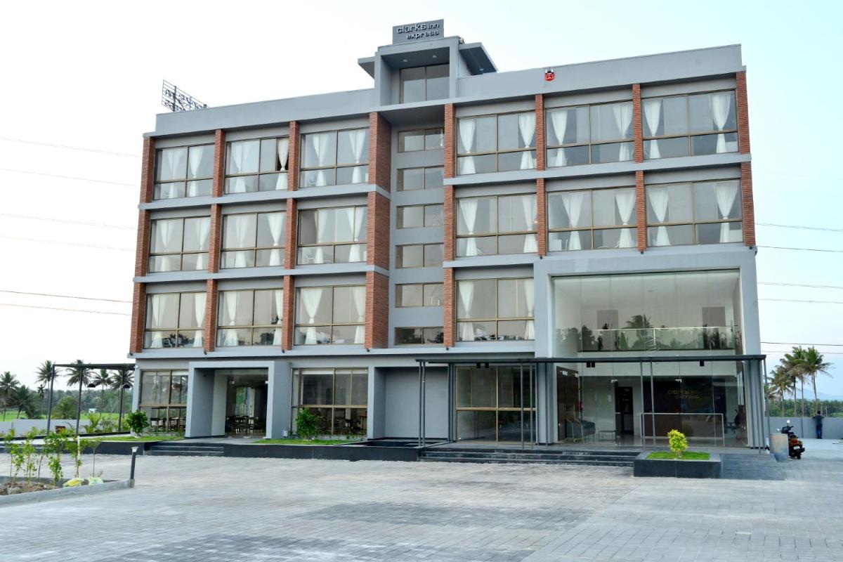 Clarks Inn Express, KRS road-Mandya, Mysore - Housity