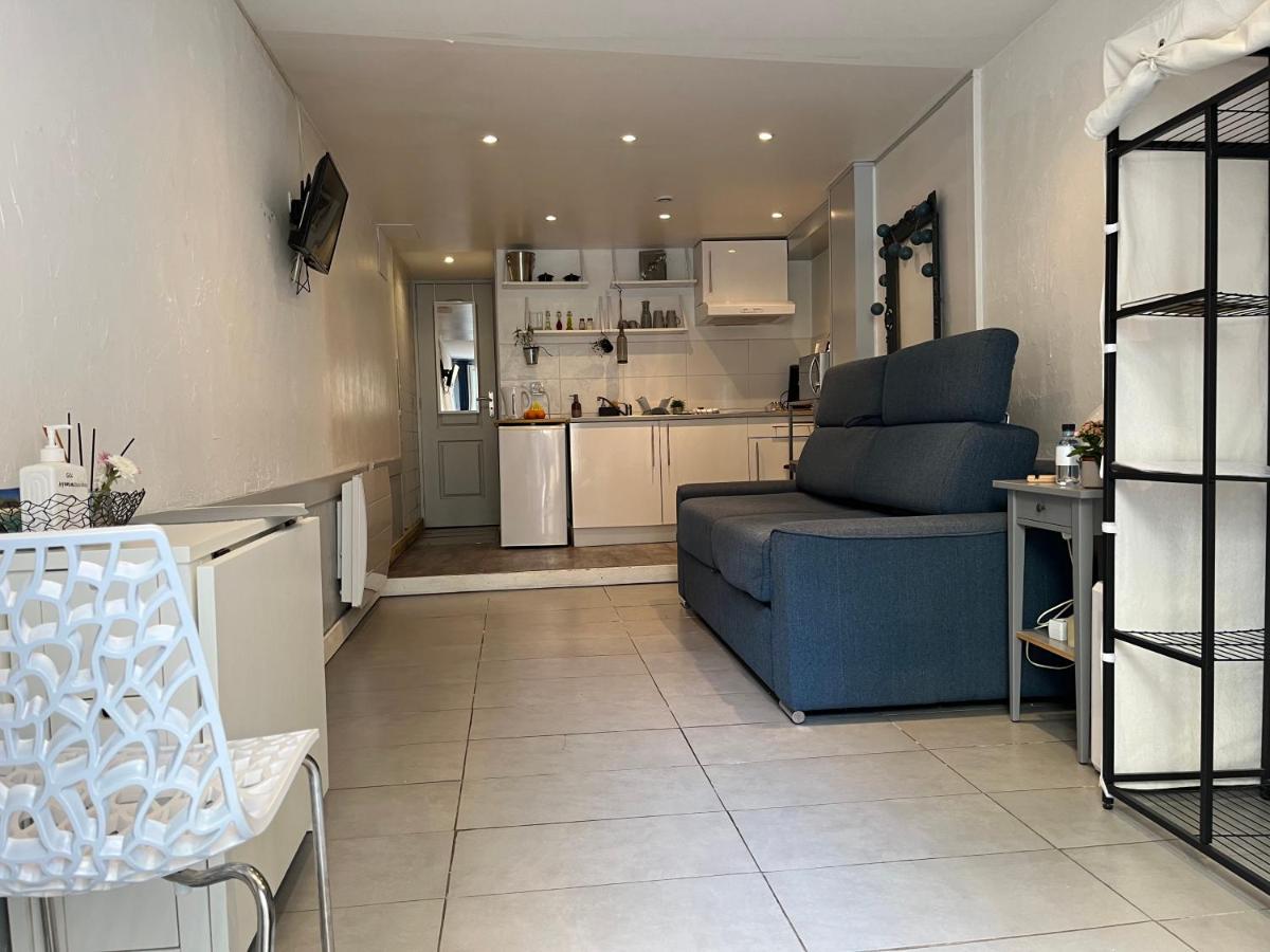 LE STUDIO - La Roquebrussanne - Housity